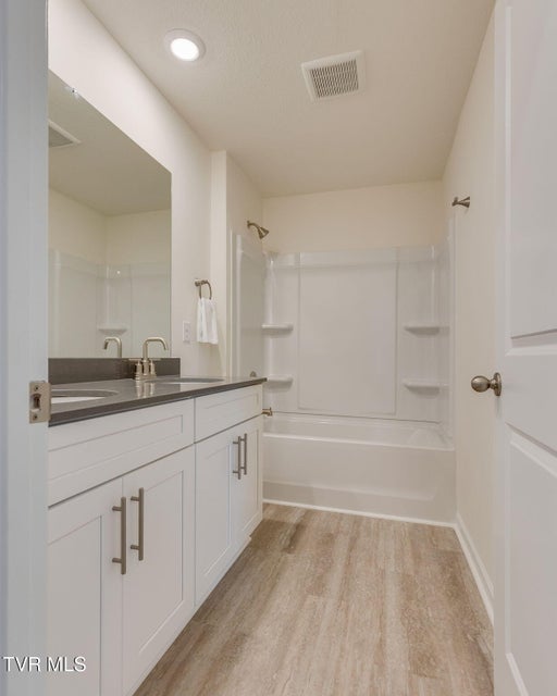 Photo #34: 804 Pinhoti Street