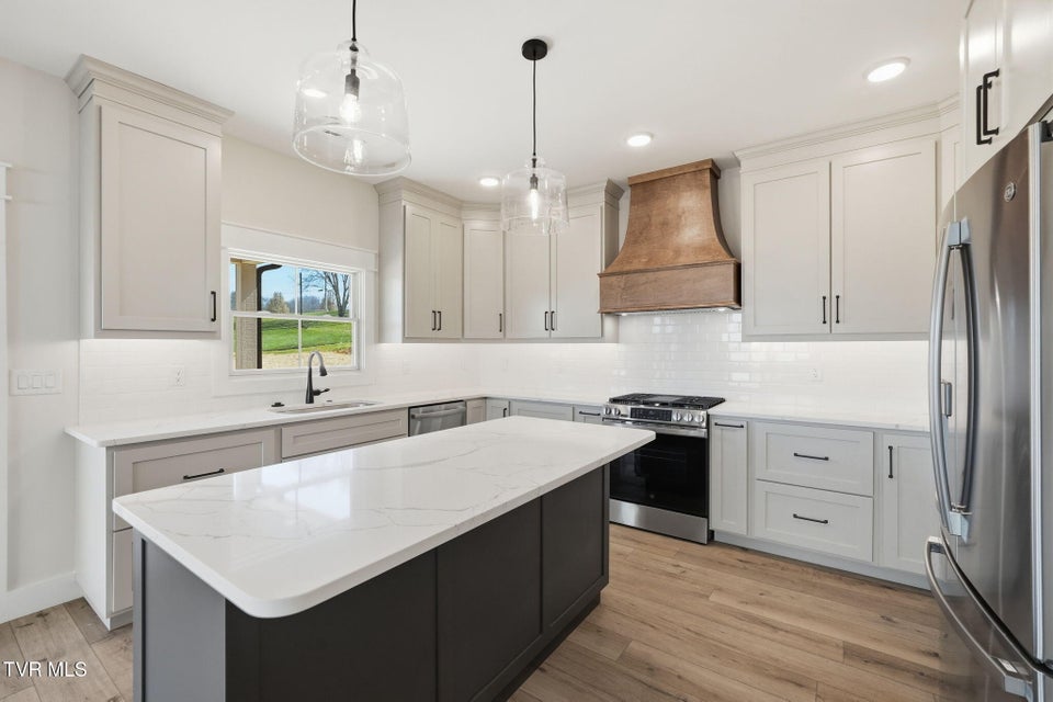 Photo #5: 310 Monroe Drive