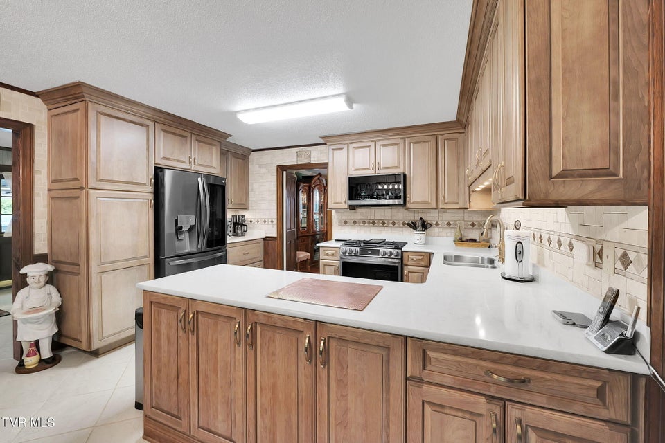 Photo #29: 160 Fairway Drive