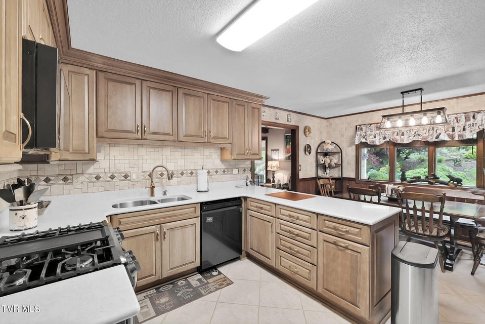 Photo #30: 160 Fairway Drive