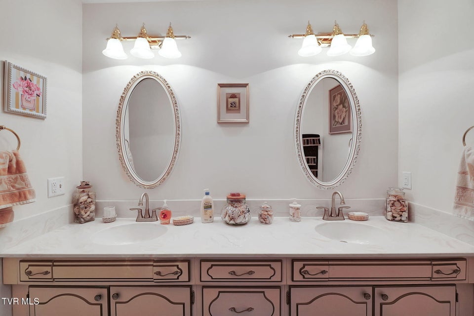 Photo #63: 160 Fairway Drive