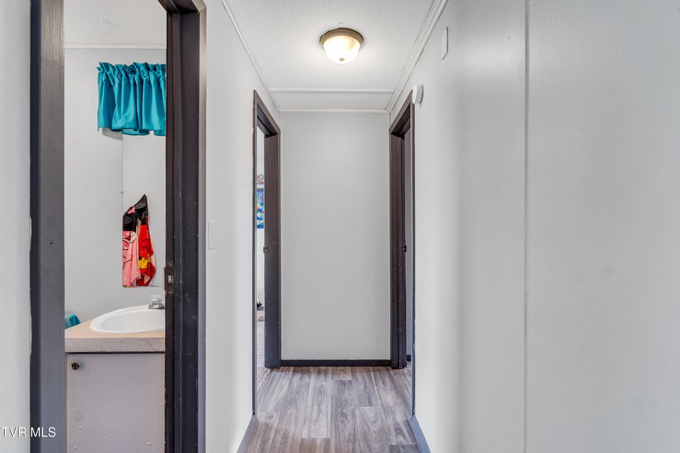 Photo #11: 607 Spring Avenue