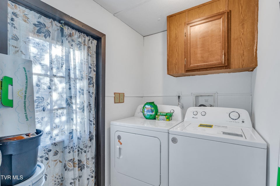 Photo #15: 607 Spring Avenue