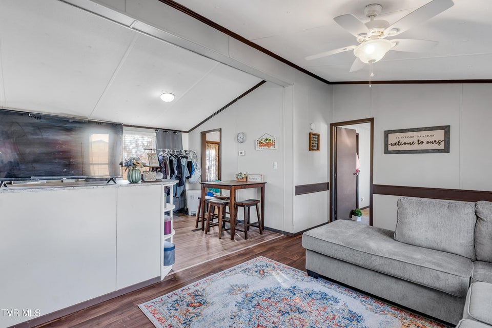 Photo #21: 607 Spring Avenue