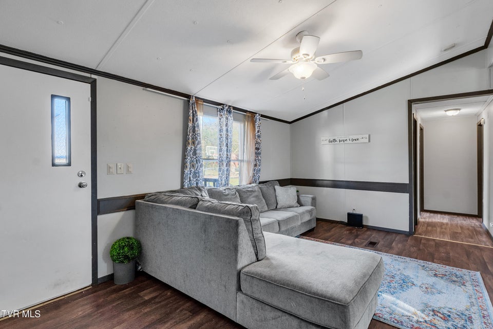 Photo #24: 607 Spring Avenue