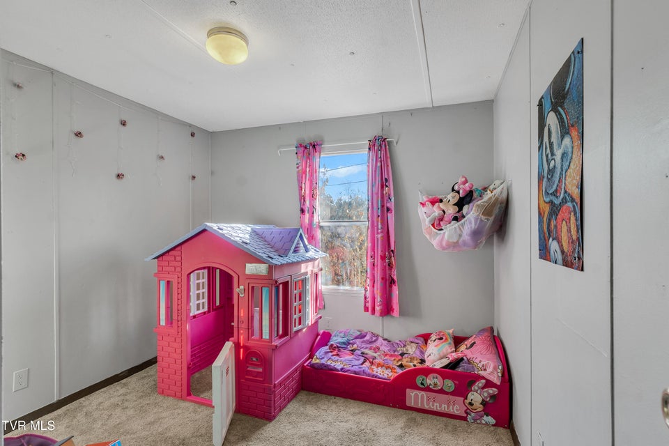 Photo #25: 607 Spring Avenue