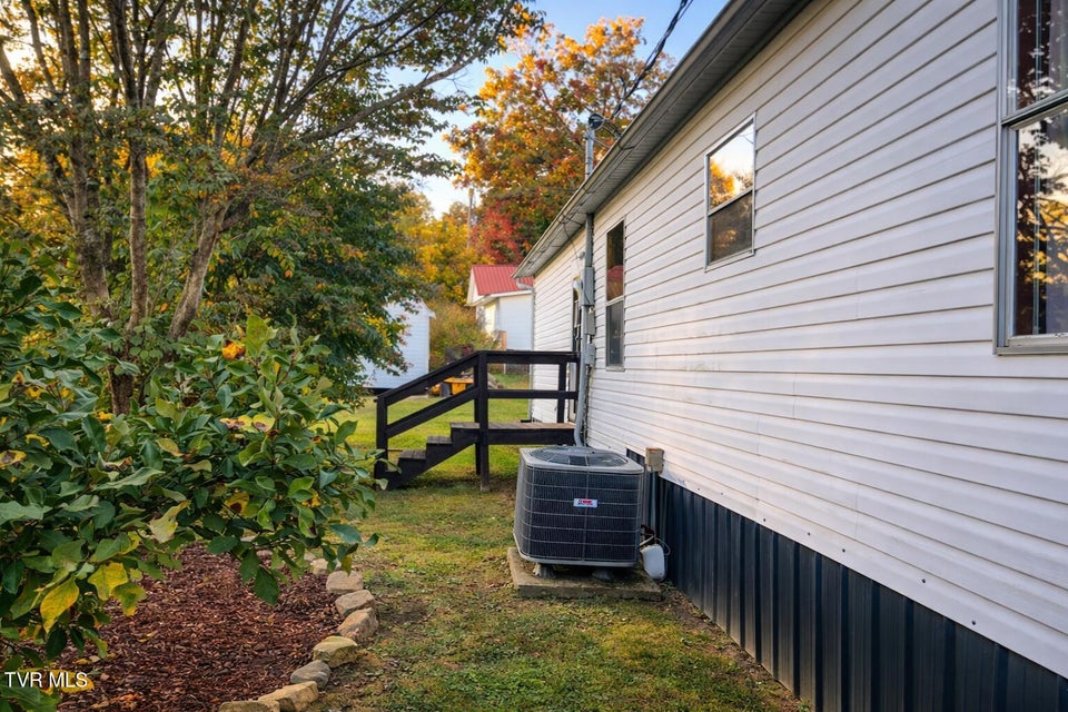 Photo #29: 607 Spring Avenue