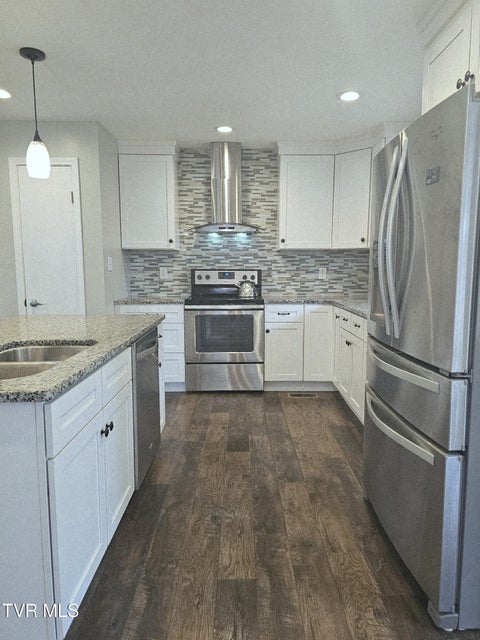 Photo #16: 2323 Inglewood Drive