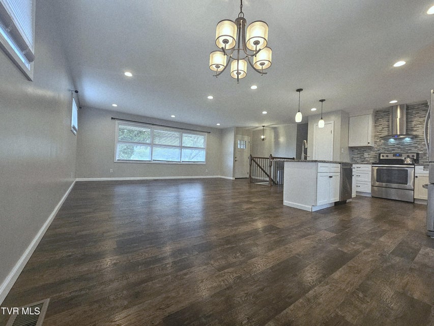 Photo #9: 2323 Inglewood Drive