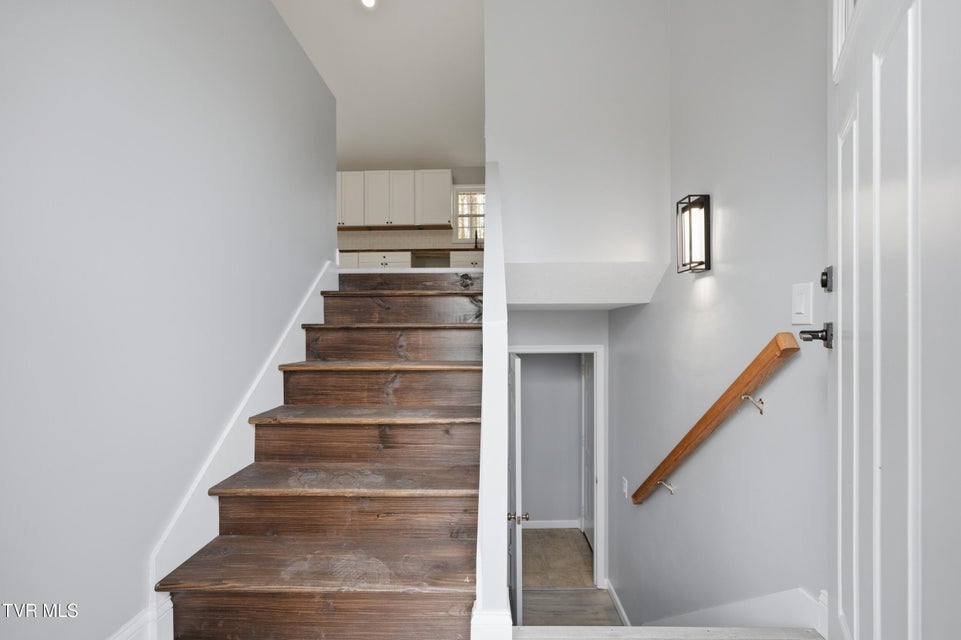 Photo #4: 3740 Thorngrove Drive