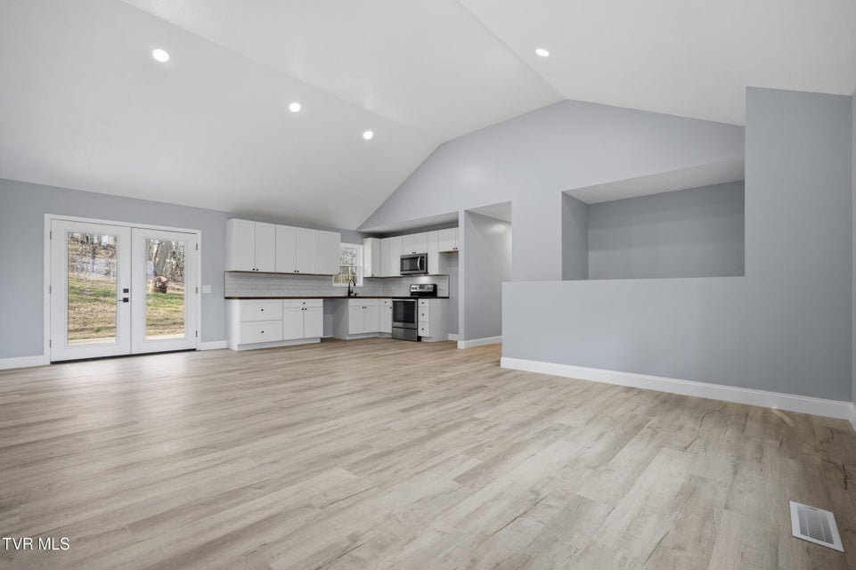 Photo #6: 3740 Thorngrove Drive