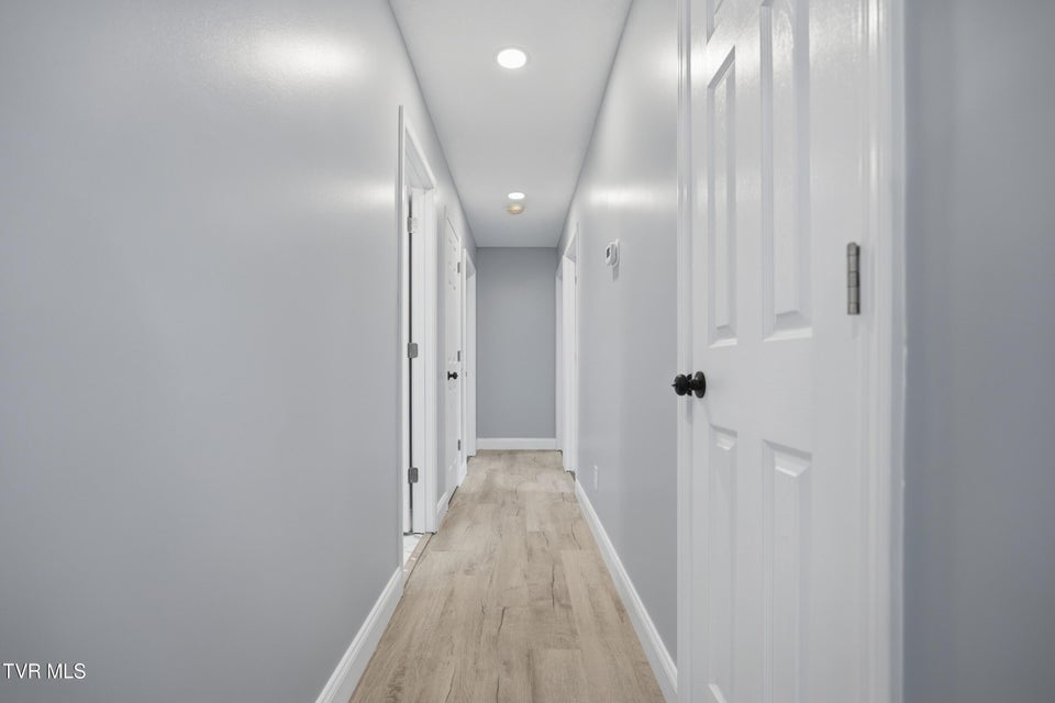 Photo #10: 3740 Thorngrove Drive