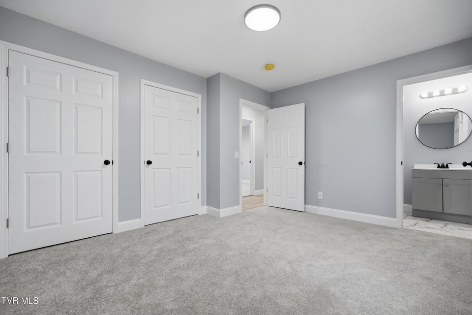 Photo #15: 3740 Thorngrove Drive