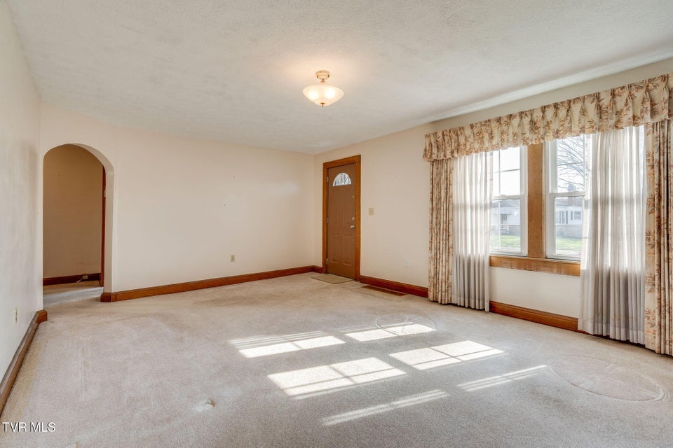 Photo #6: 2716 Linden Road