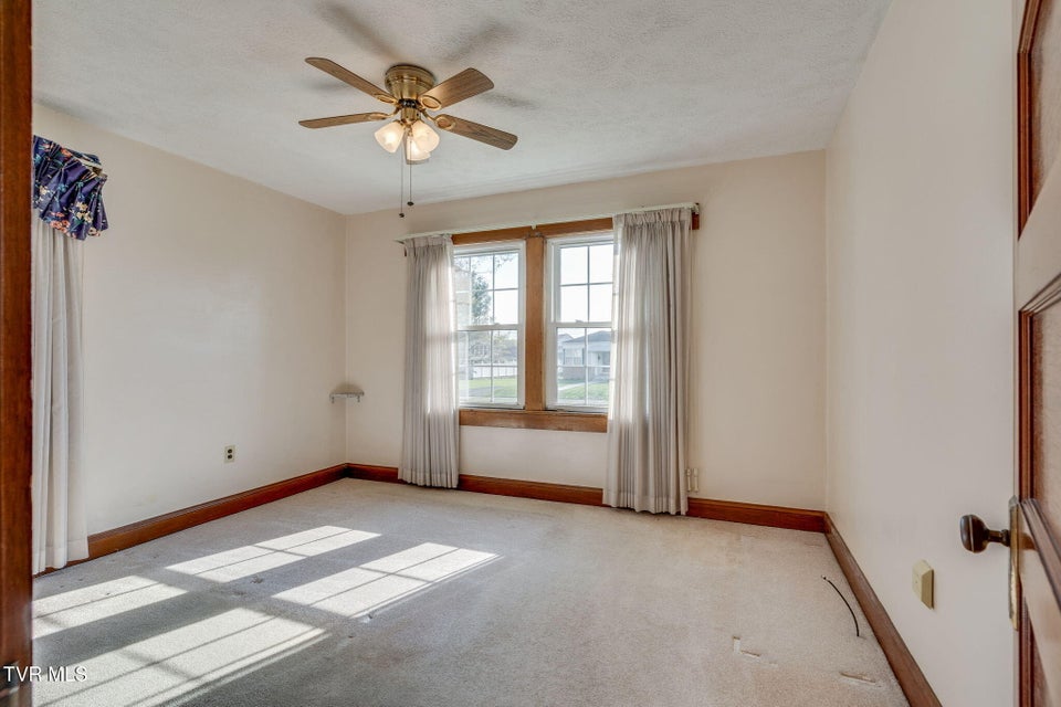 Photo #12: 2716 Linden Road