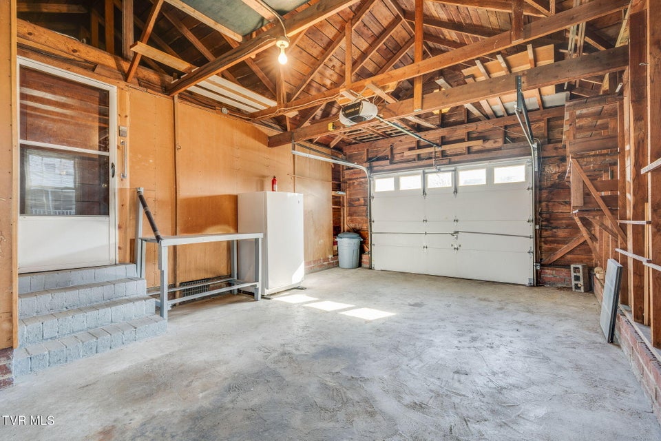 Photo #20: 2716 Linden Road