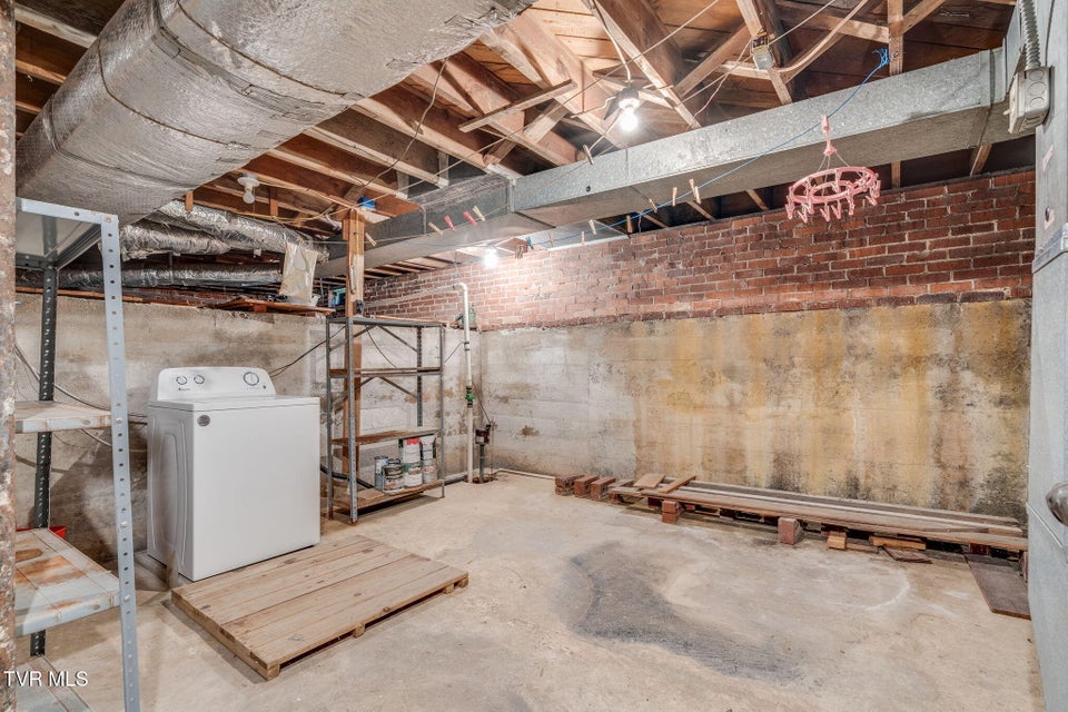 Photo #22: 2716 Linden Road