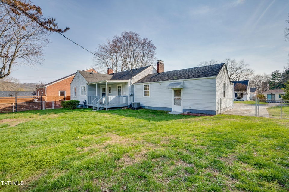 Photo #24: 2716 Linden Road