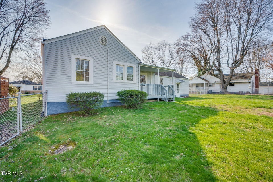 Photo #26: 2716 Linden Road