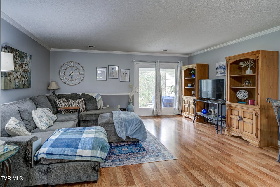 Photo #3: 400 Sunset Drive