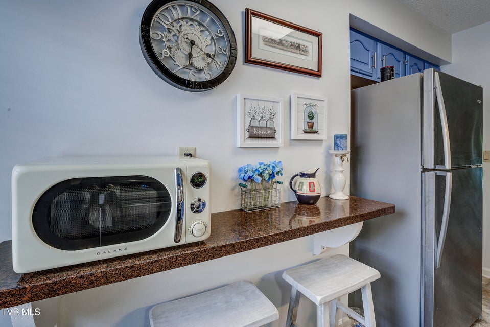 Photo #11: 400 Sunset Drive