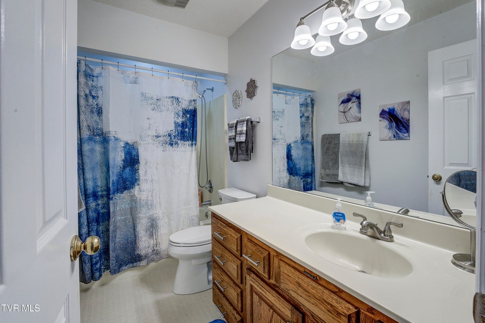 Photo #18: 400 Sunset Drive