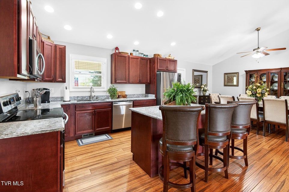 Photo #10: 410 Garden Meadow Drive