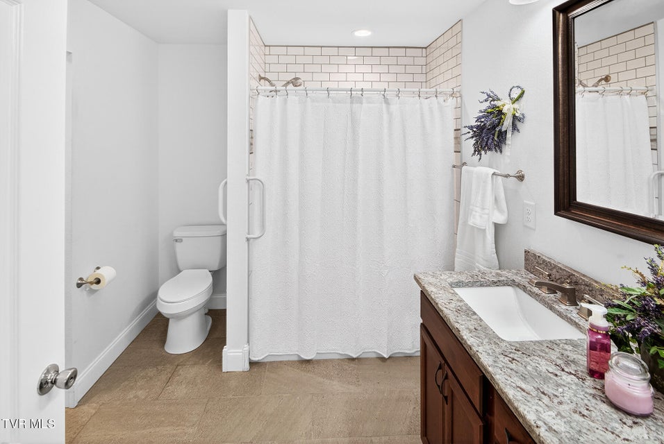 Photo #18: 410 Garden Meadow Drive