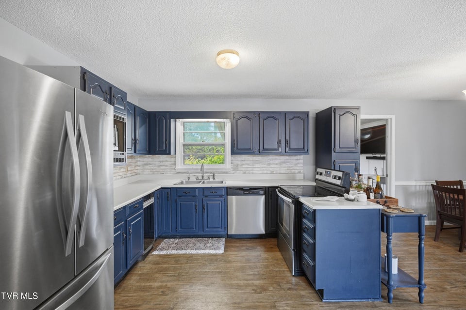 Photo #8: 1211 Oakdell Court