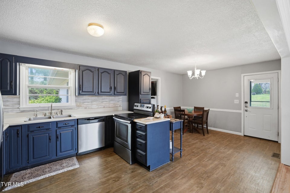 Photo #10: 1211 Oakdell Court