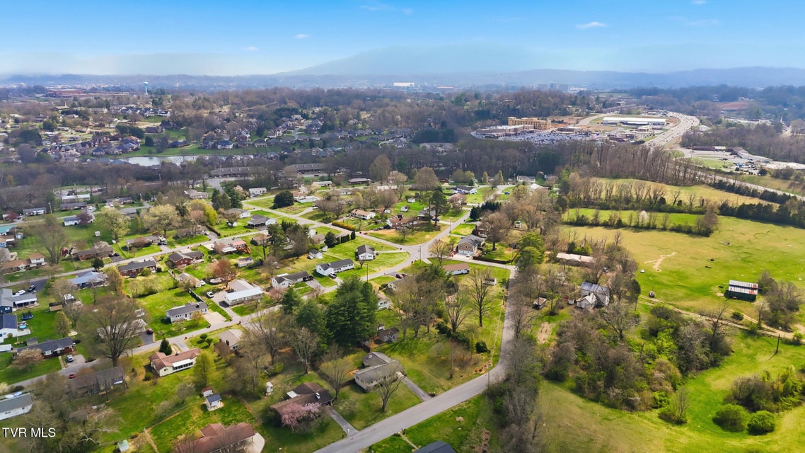 Photo #38: 1211 Oakdell Court