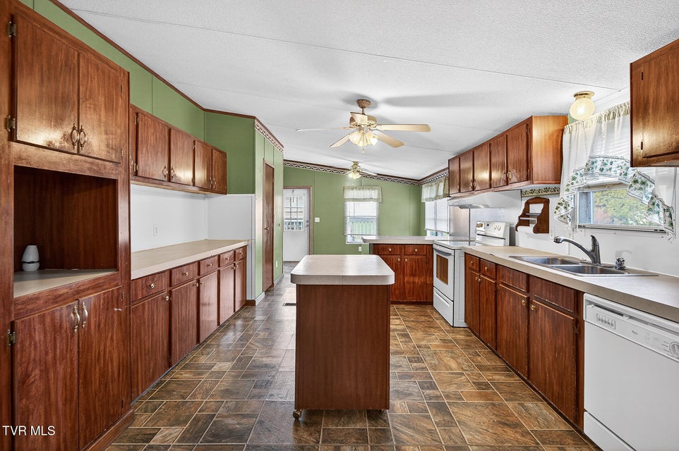 Photo #8: 62 Roaming Drive Drive