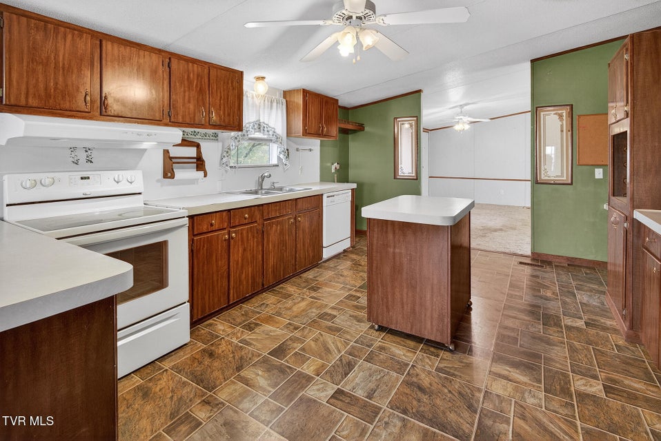 Photo #9: 62 Roaming Drive Drive