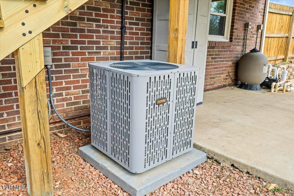 Photo #32: 316 Winding Road