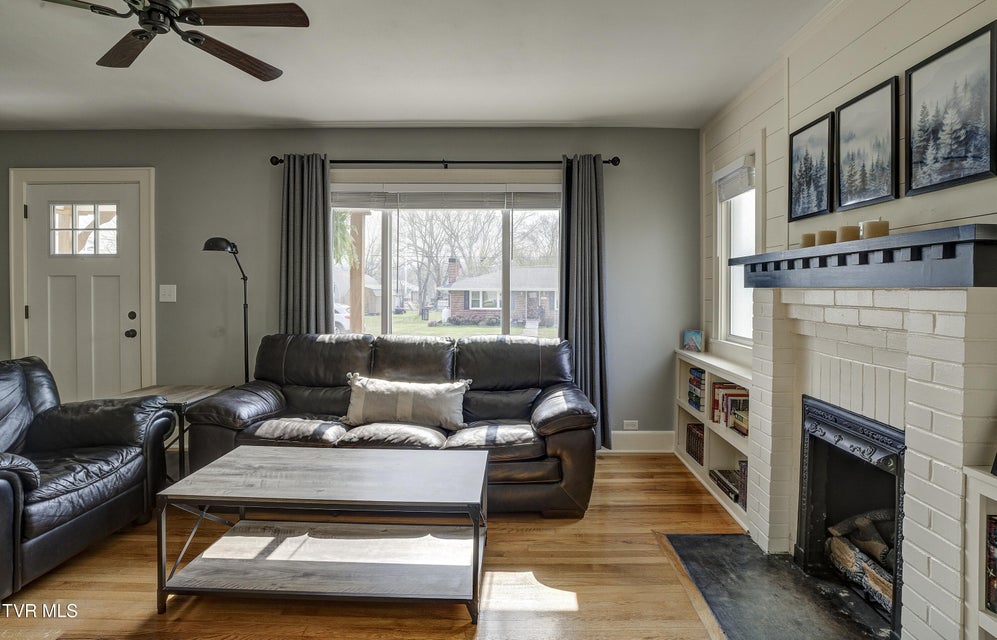 Photo #6: 4238 Ivanhoe Street