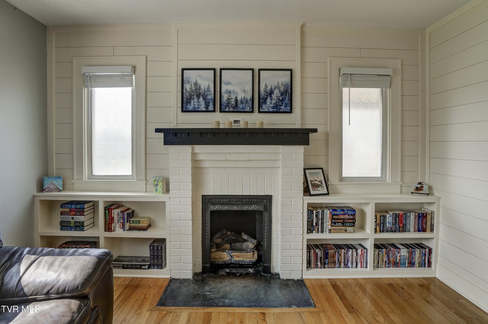 Photo #7: 4238 Ivanhoe Street