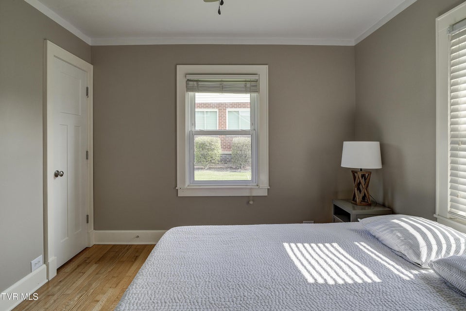 Photo #19: 4238 Ivanhoe Street