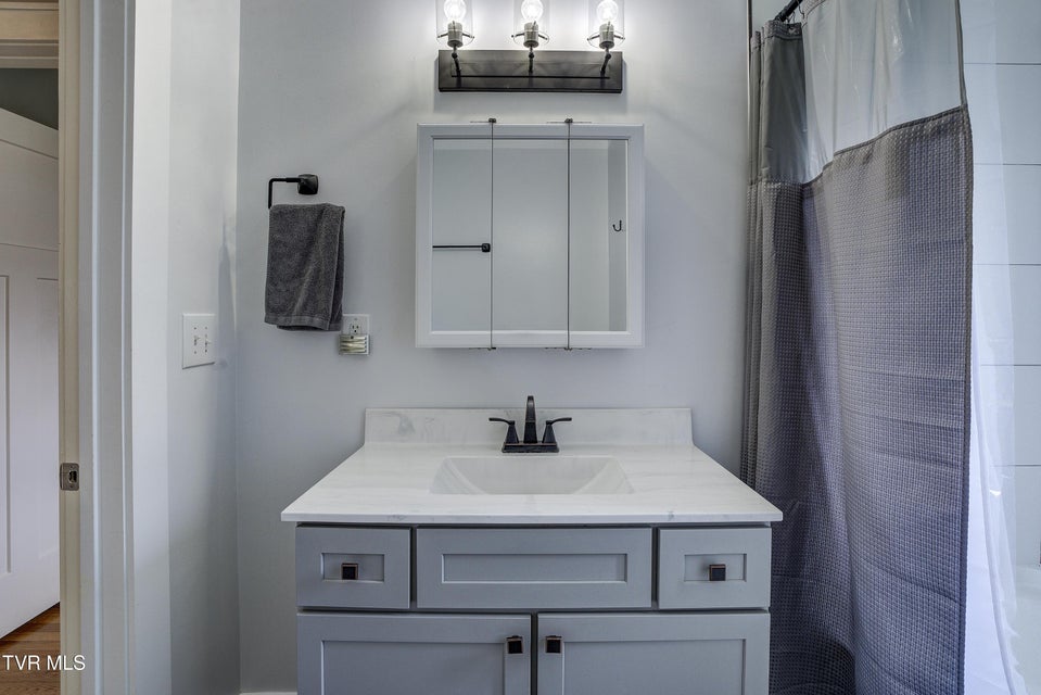 Photo #22: 4238 Ivanhoe Street