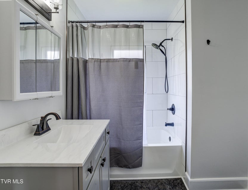 Photo #23: 4238 Ivanhoe Street