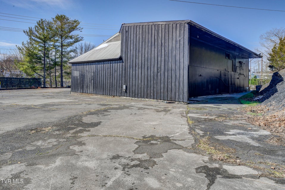 Photo #4: 3096 Roan Street