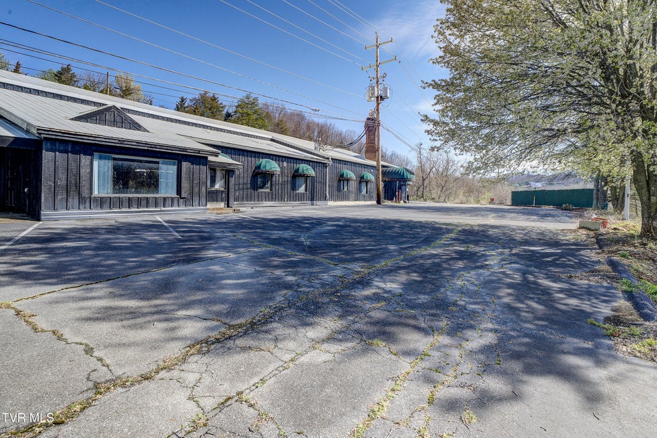 Photo #7: 3096 Roan Street