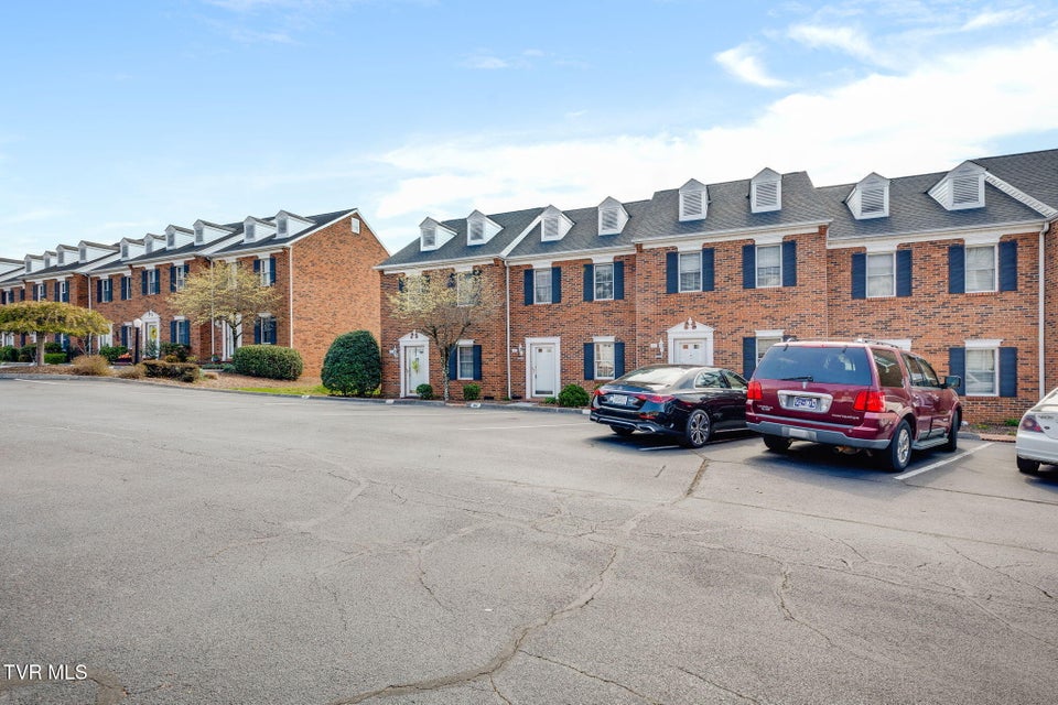 Photo #26: 400 Sunset Drive