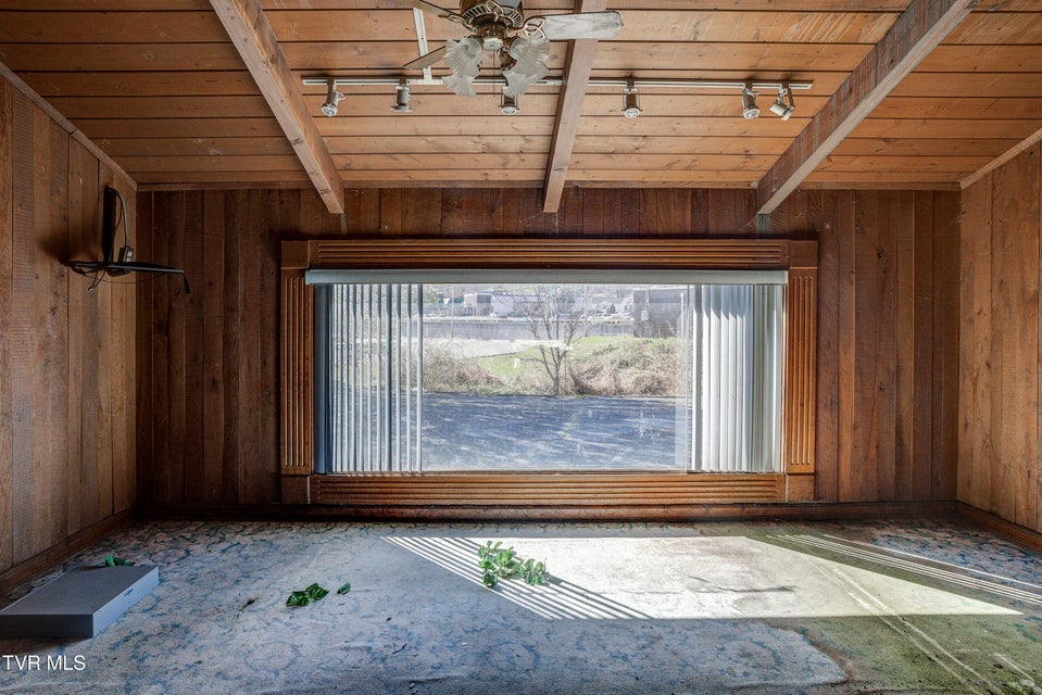 Photo #17: 3096 Roan Street