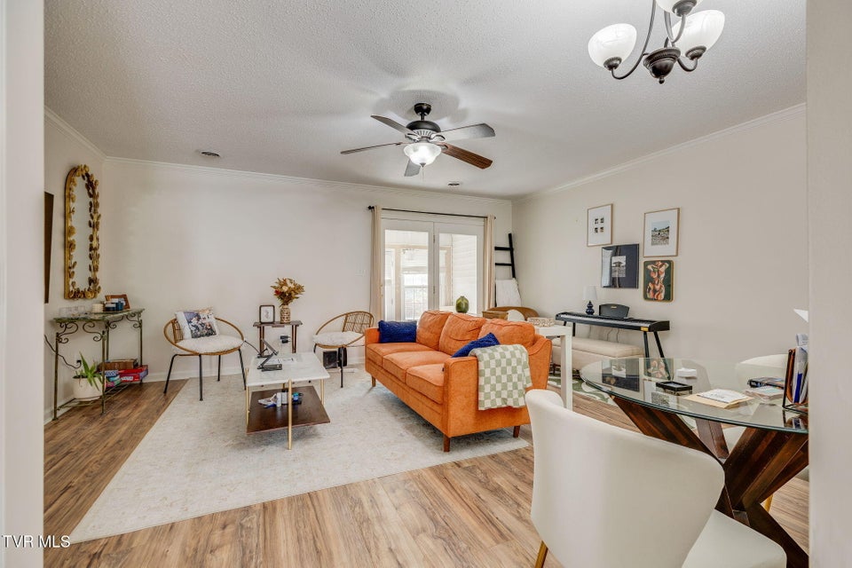 Photo #8: 400 Sunset Drive