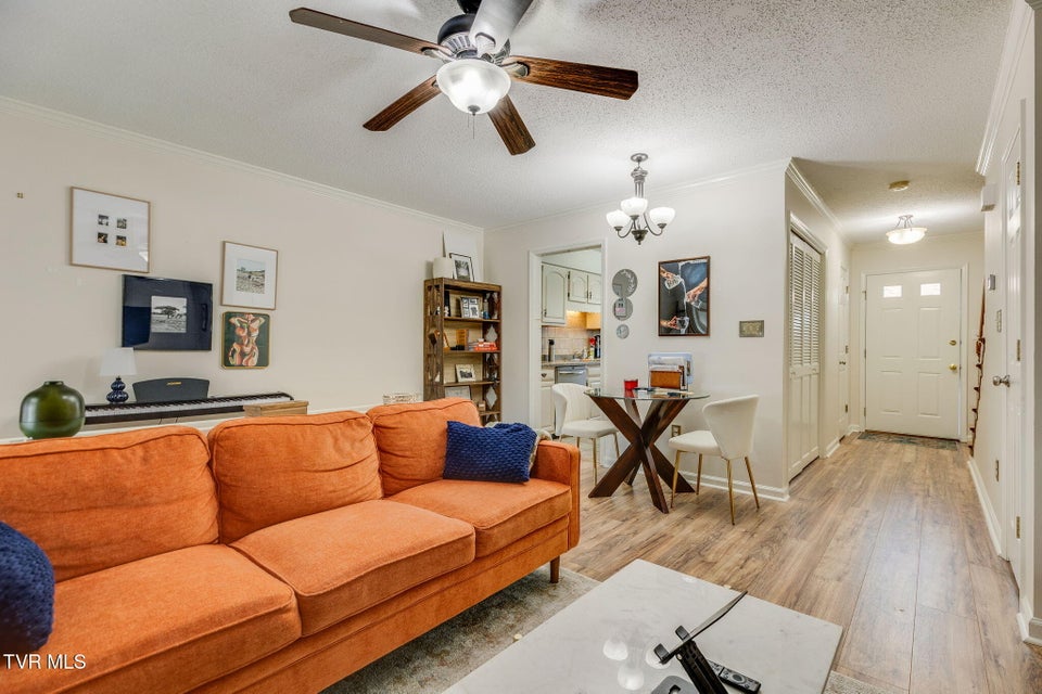 Photo #9: 400 Sunset Drive