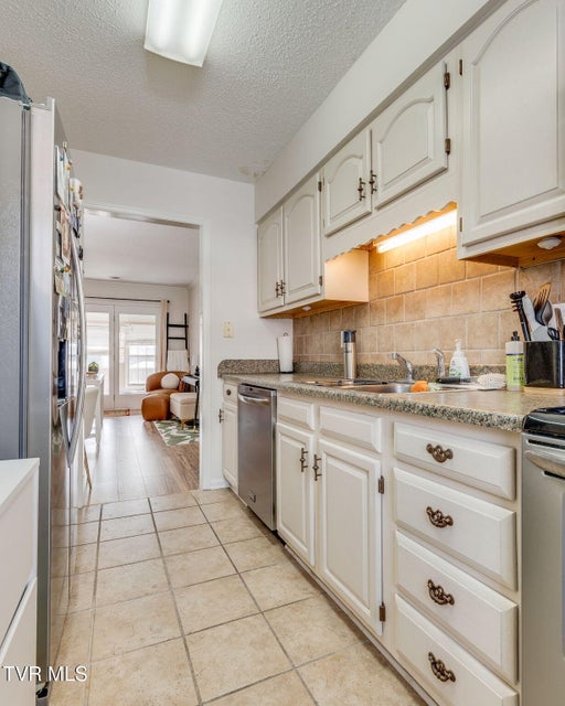 Photo #12: 400 Sunset Drive