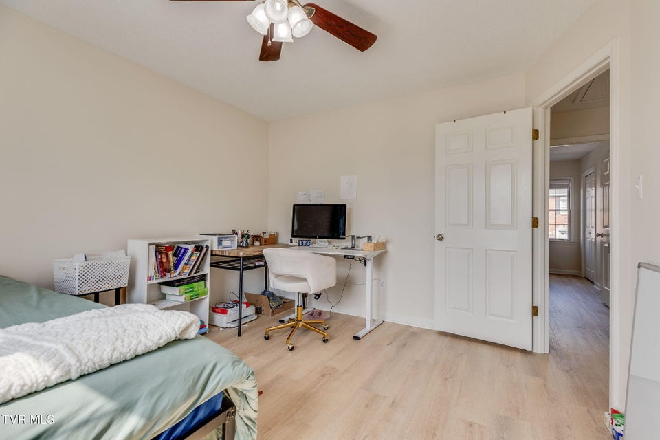 Photo #21: 400 Sunset Drive