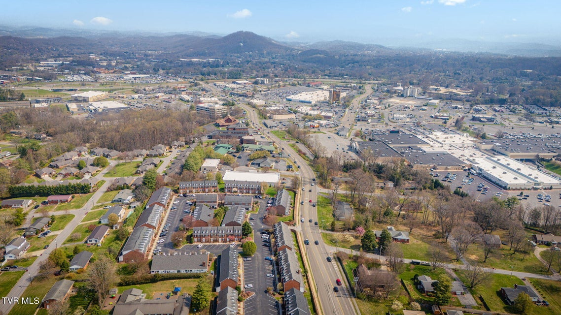 Photo #24: 400 Sunset Drive