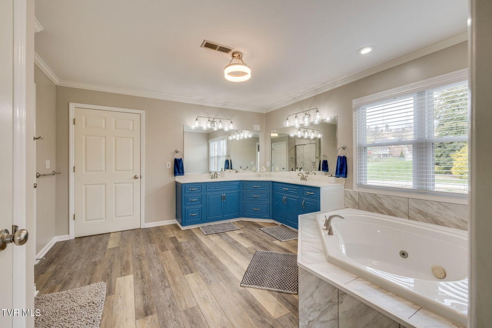 Photo #34: 1104 Wiembley Drive