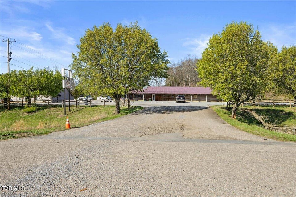 Photo #6: 3124 Andrew Johnson Highway